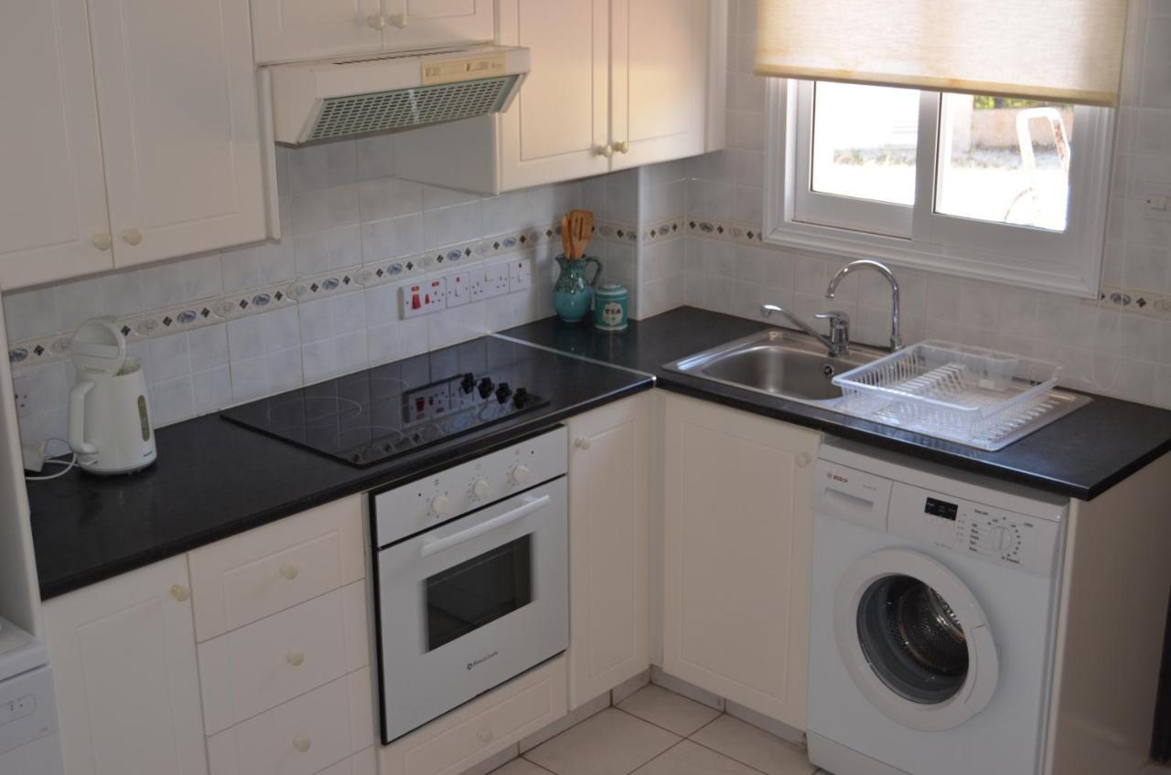 Vacation House Sanders Paphos Exterior foto